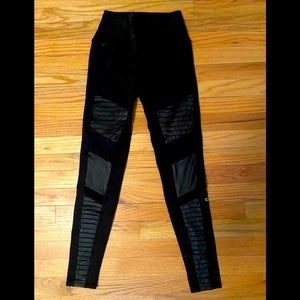 Alo Yoga Moto Leggings